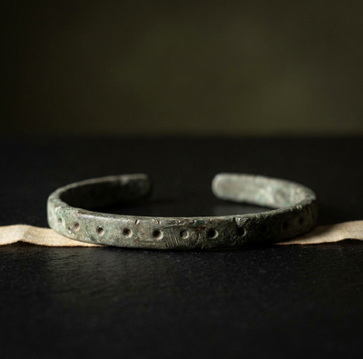 Attributed Achaemenid Bronze Punched Bar Bracelet, c. 550–330 BC | دستبند مفرغی منسوب به دوره هخامنشی